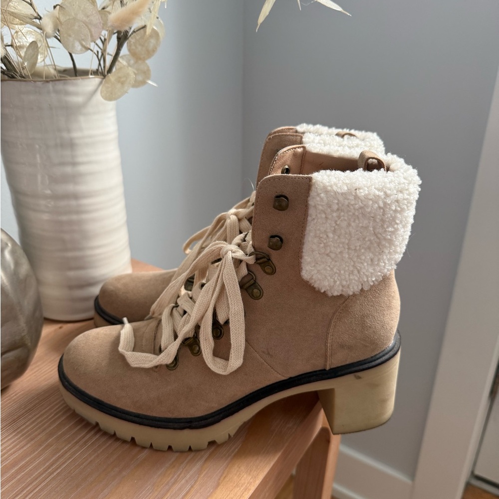 Cozy Tan Ankle Boots with Faux Fur - Picture 4 of 5